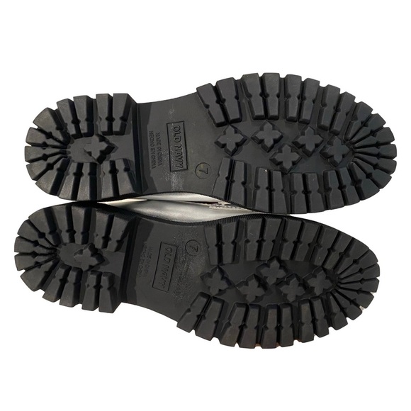 NWOTB — OLD NAVY Women Faux Leather Chunky Heel Lug Sole Silver Loafers Size 7 - Picture 10 of 12